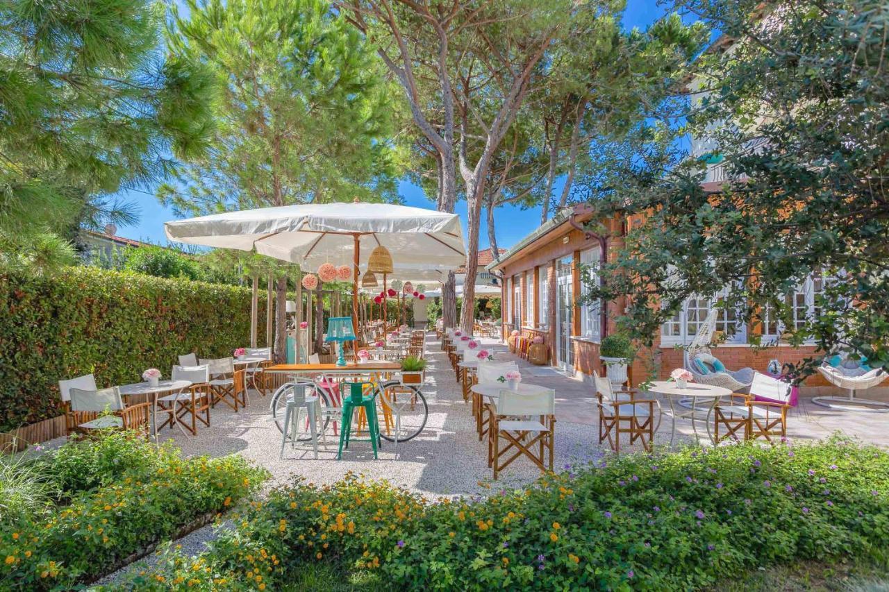 Hotel La Pineta Al Mare Forte dei Marmi Exterior photo